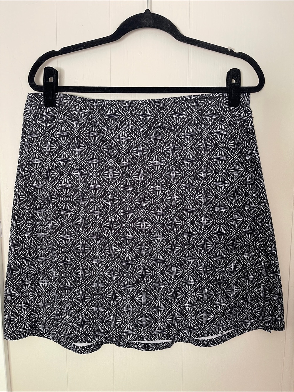 Ripskirt Hawaii black print A-Line wrap Skirt